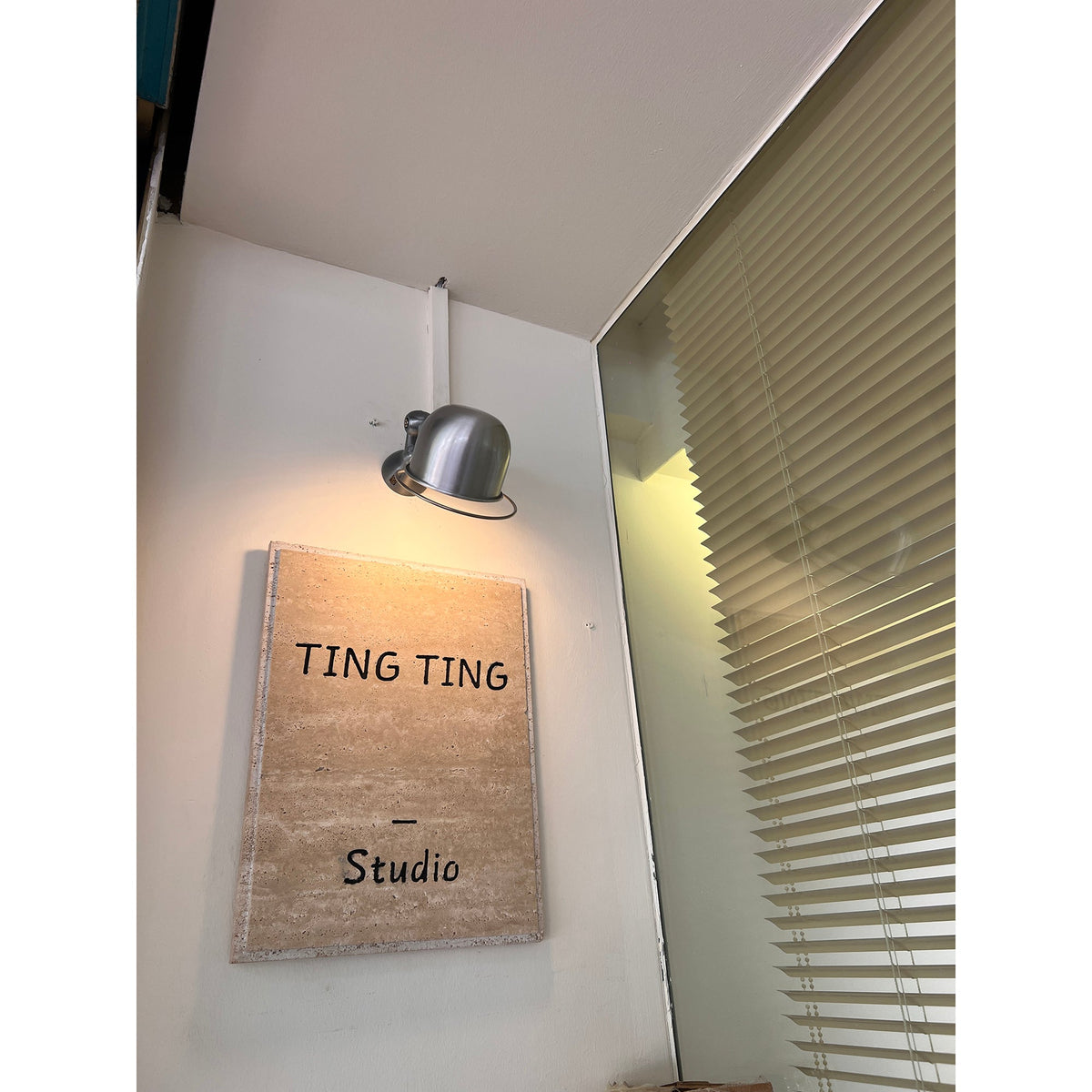 Vaughan Wandleuchte