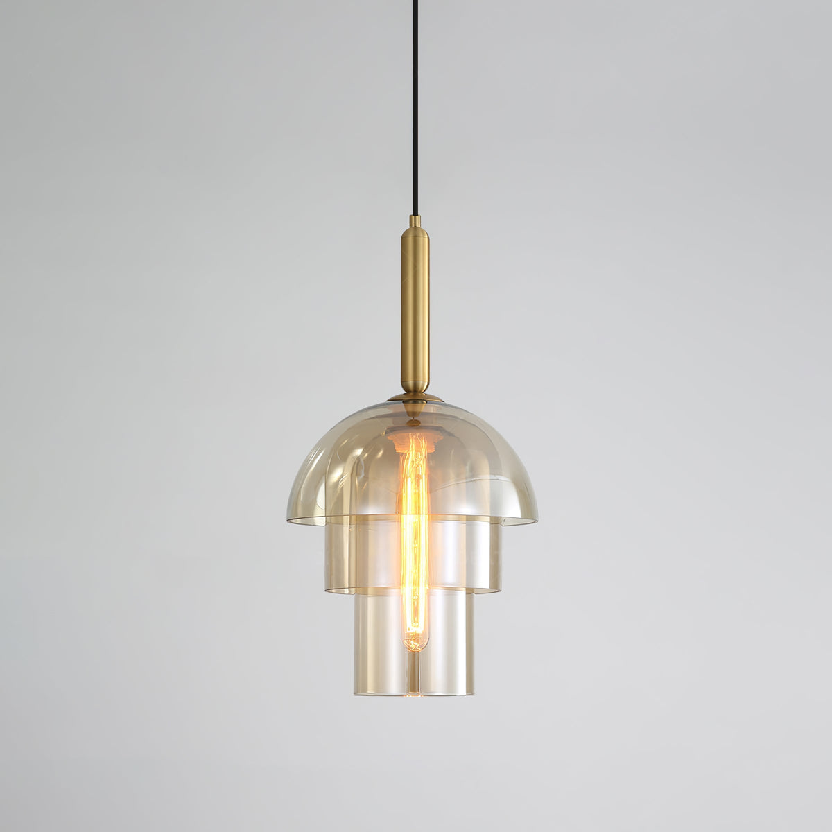 Renley Pendelleuchte aus Glas Cognac Kugel Messing Mid-Century-Stil
