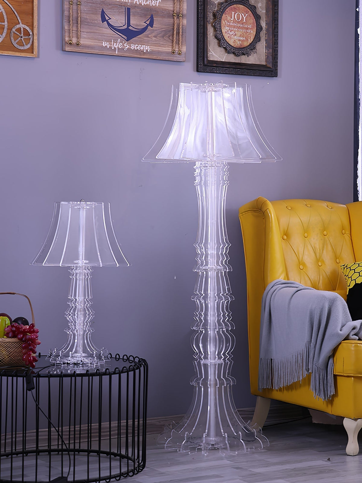 Elmariel skulpturale Acryl-Tischlampe