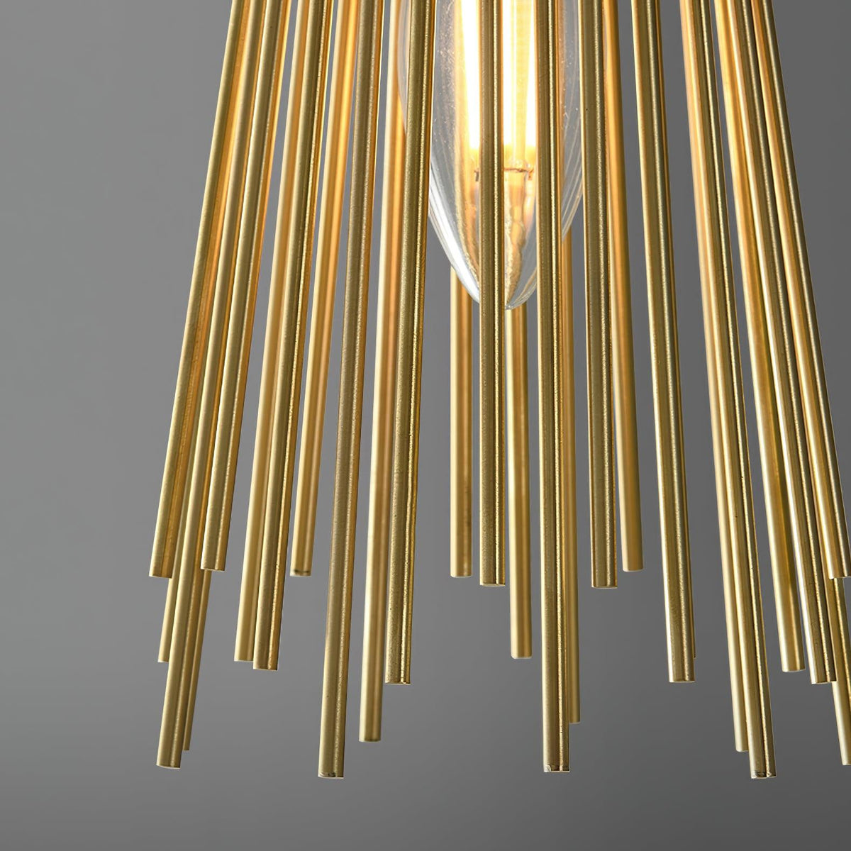 Thresher zeitgenössische luxuriöse Wandleuchte in Kerzenform aus Messing