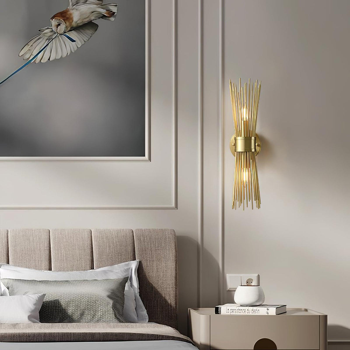 Thresher zeitgenössische luxuriöse Wandleuchte in Kerzenform aus Messing
