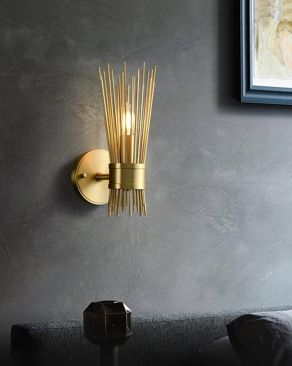 Thresher zeitgenössische luxuriöse Wandleuchte in Kerzenform aus Messing