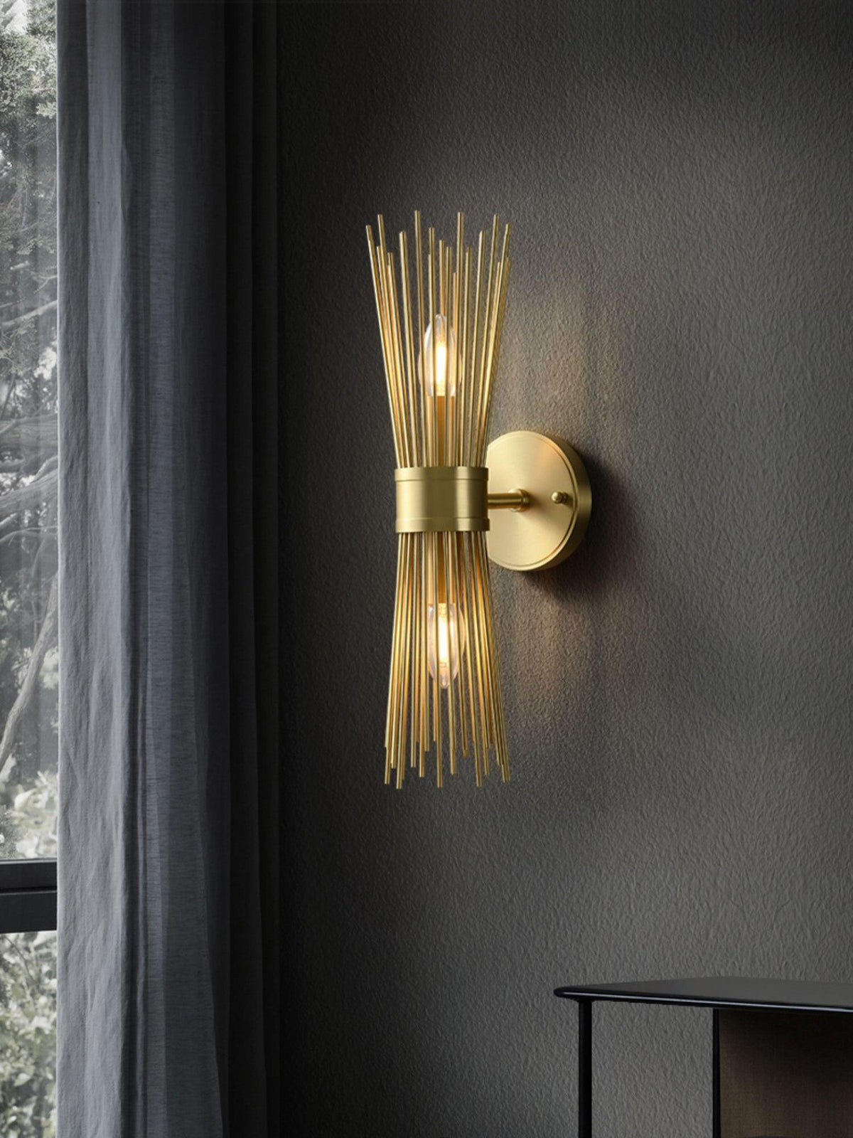 Thresher zeitgenössische luxuriöse Wandleuchte in Kerzenform aus Messing