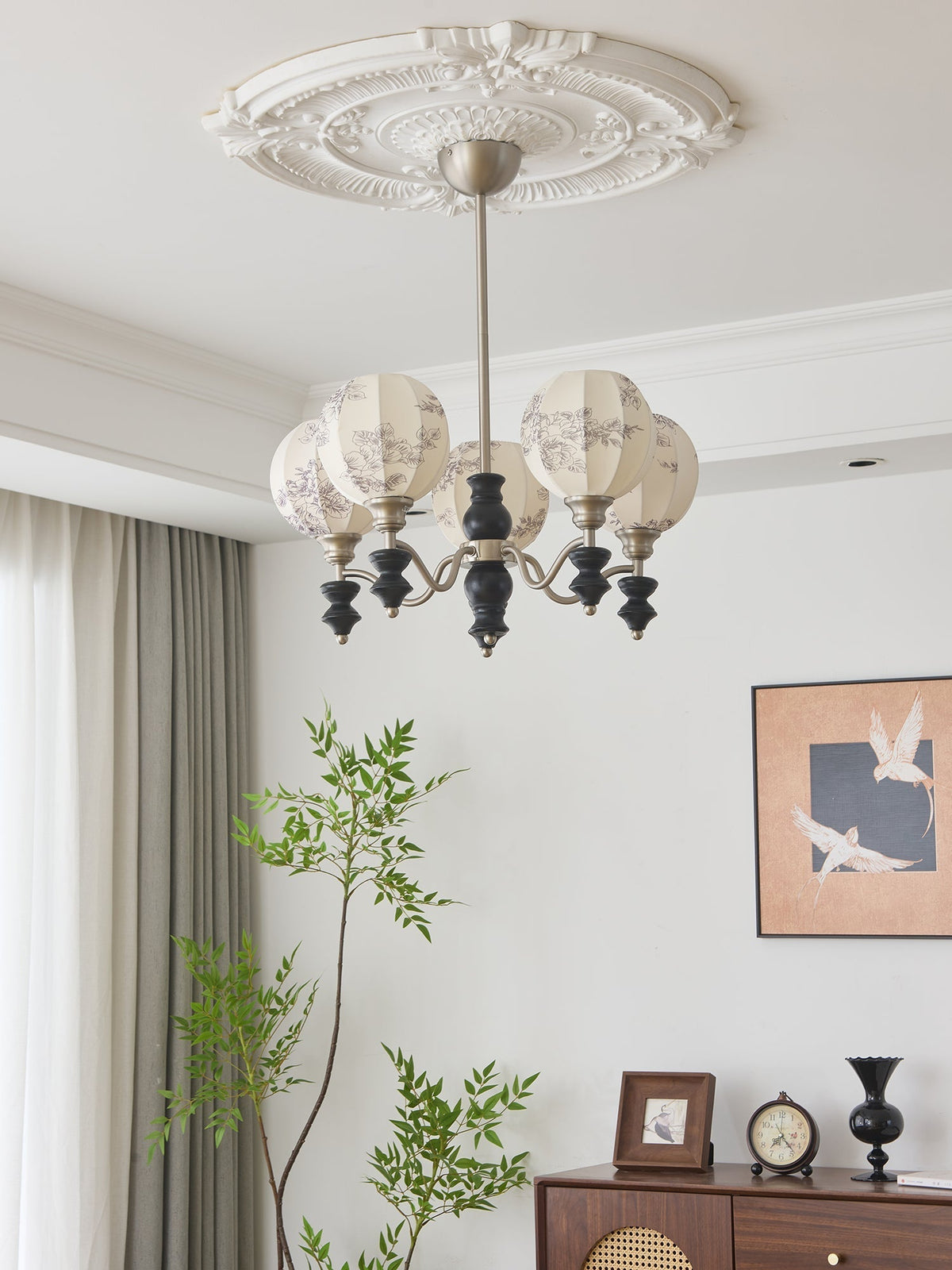 Osilan Kronleuchter Traditionelle Eleganz Vintage Holz