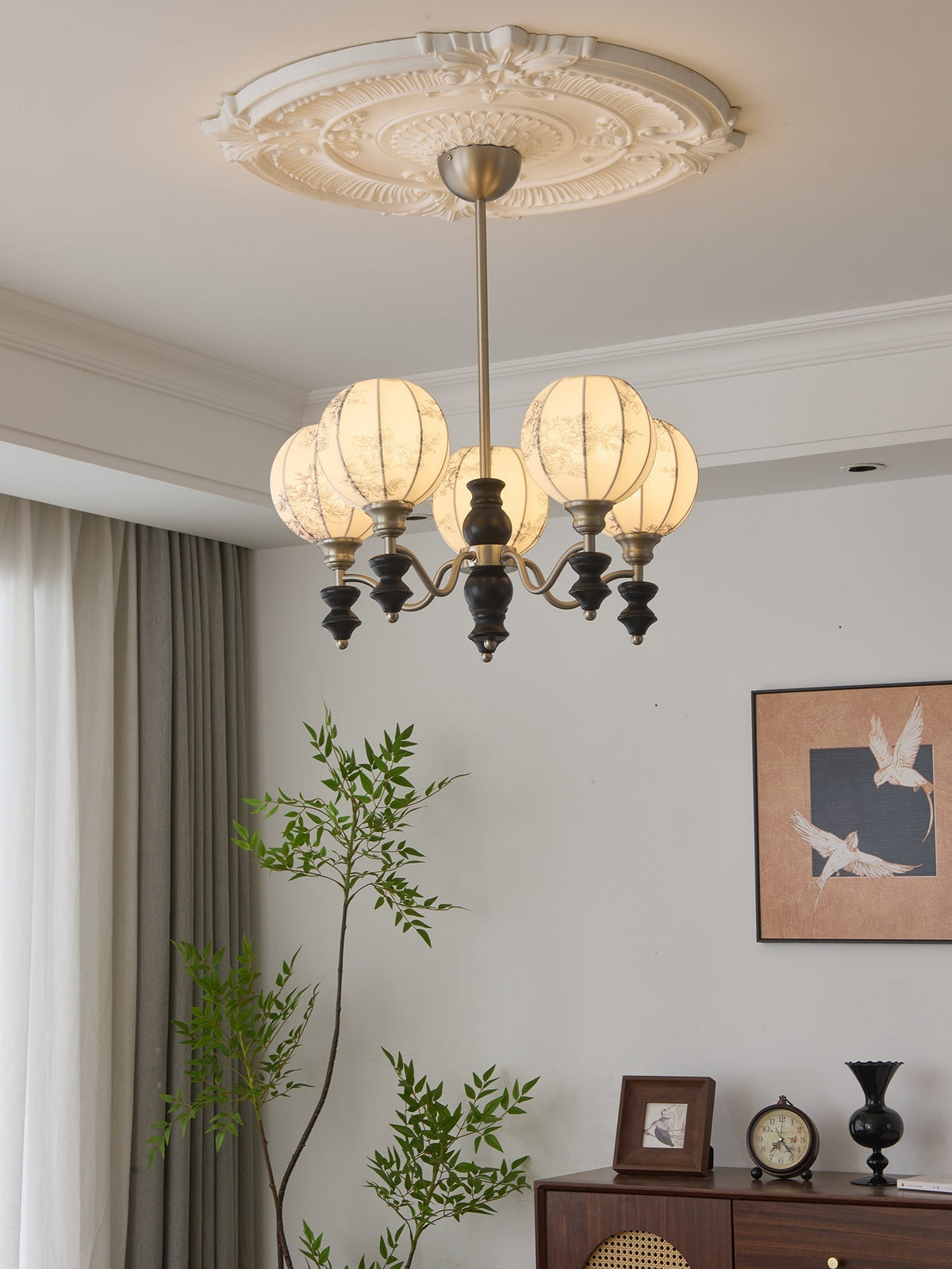 Osilan Kronleuchter Traditionelle Eleganz Vintage Holz