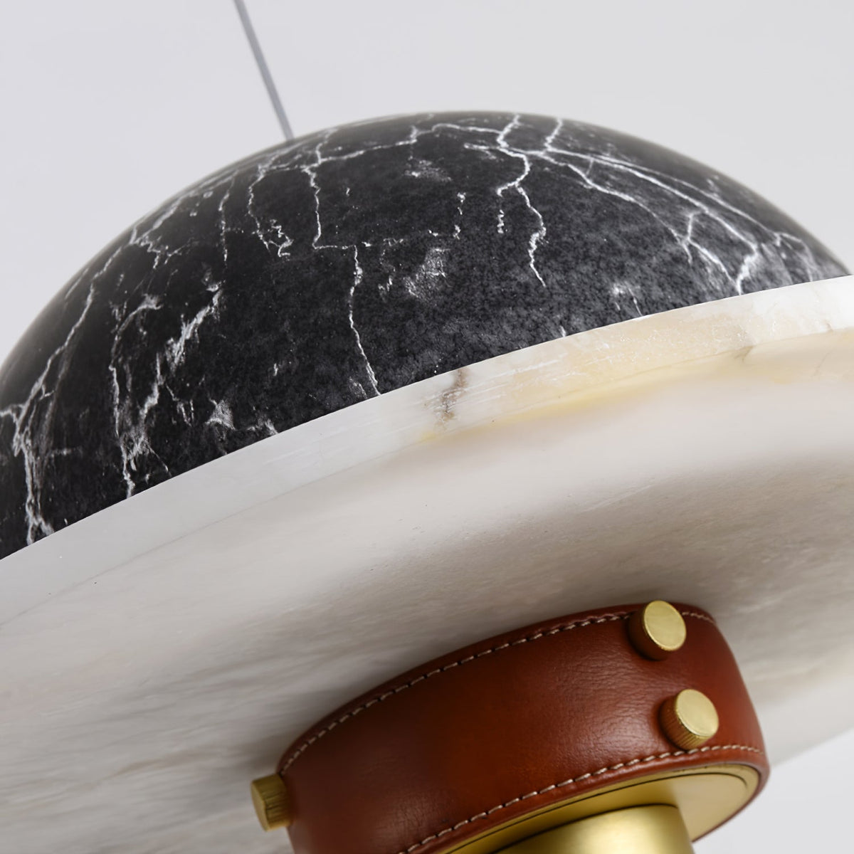Jutta Pendelleuchte Marmor-Leder-Fusion