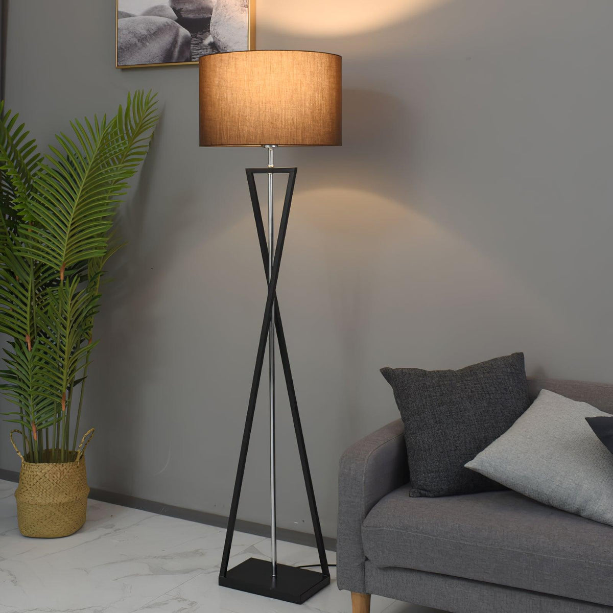 Xeno Schwarz Stoff Stehleuchte modern