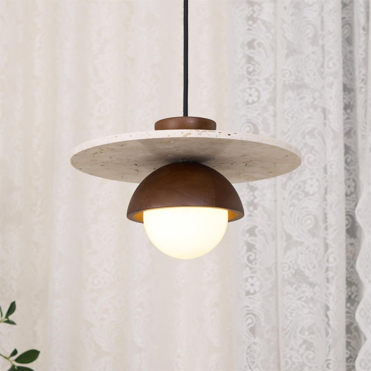 Calvion Pendelleuchte Travertin Holz Glas Kugel