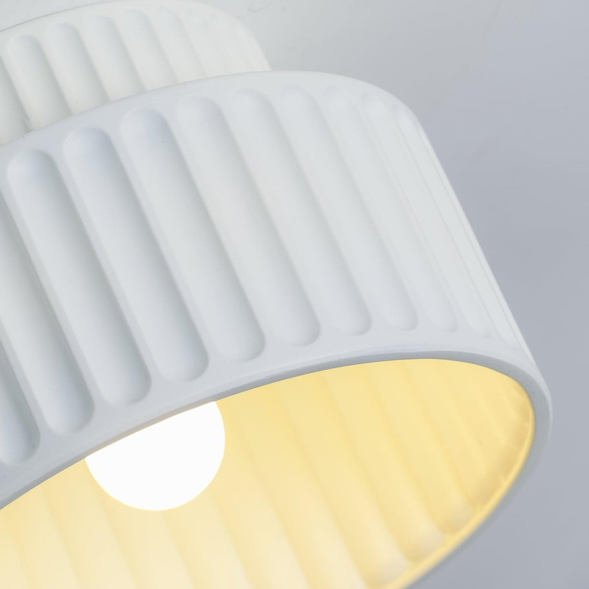 Lucaraine Deckenleuchte mit gefaltetem Acryl-Lampenschirm