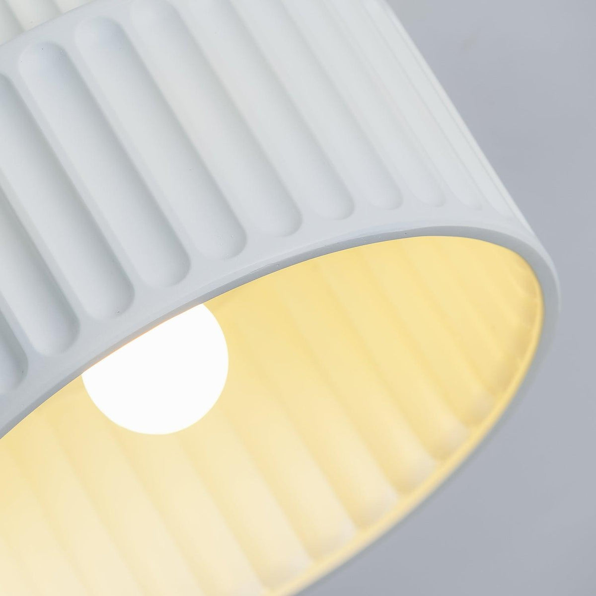 Lucaraine Deckenleuchte mit gefaltetem Acryl-Lampenschirm