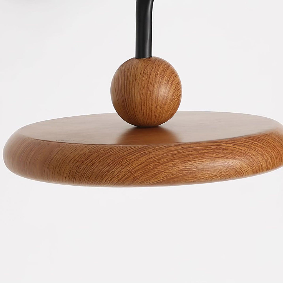 Tavo Wandleuchte aus Holz