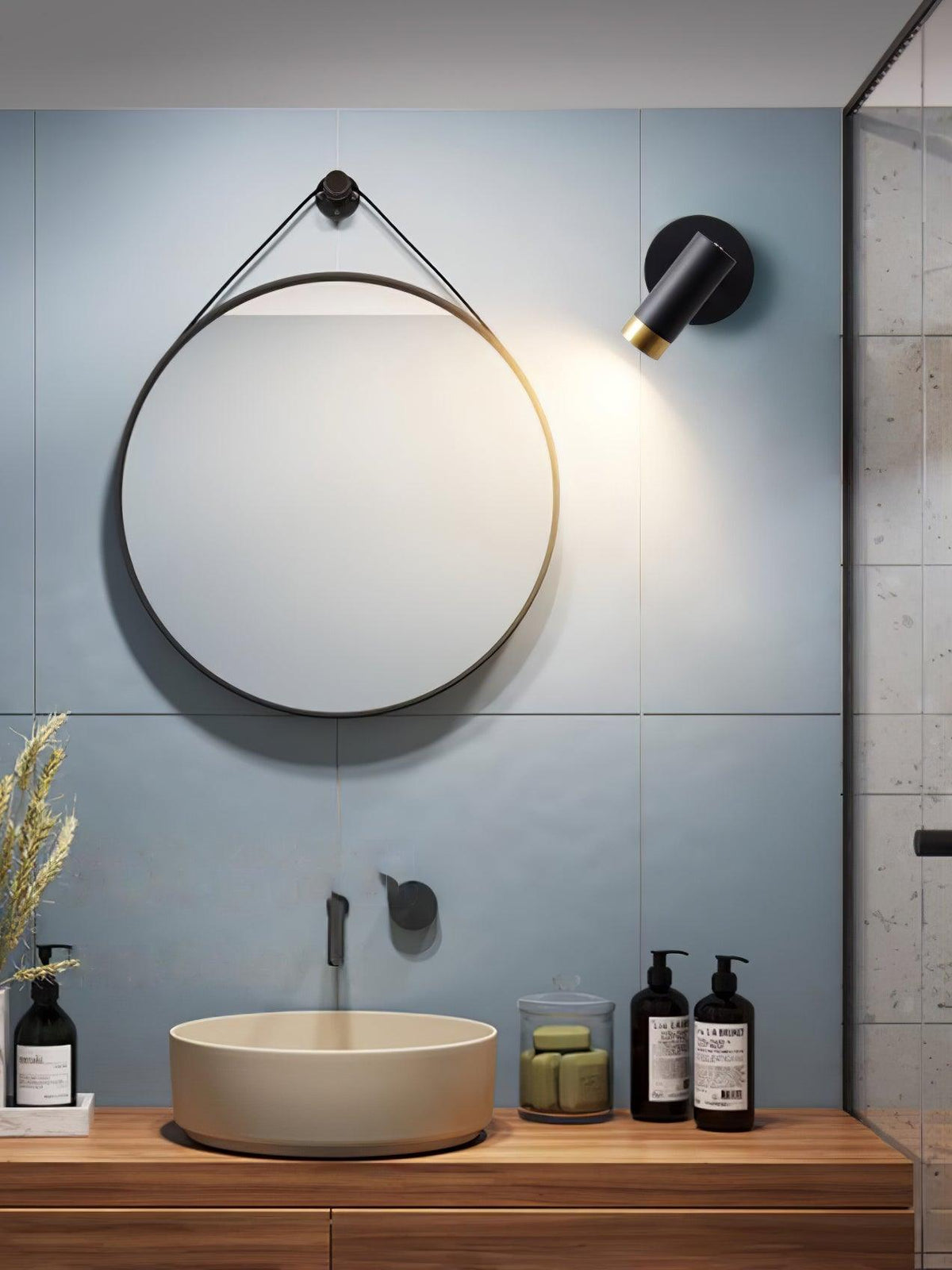 Cevare zeitgenössische minimalistische Wandleuchte