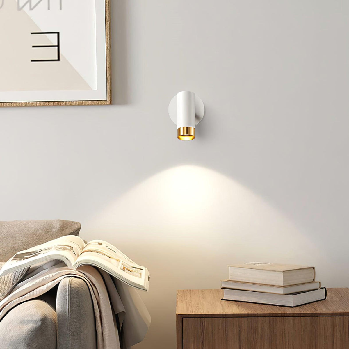 Cevare zeitgenössische minimalistische Wandleuchte