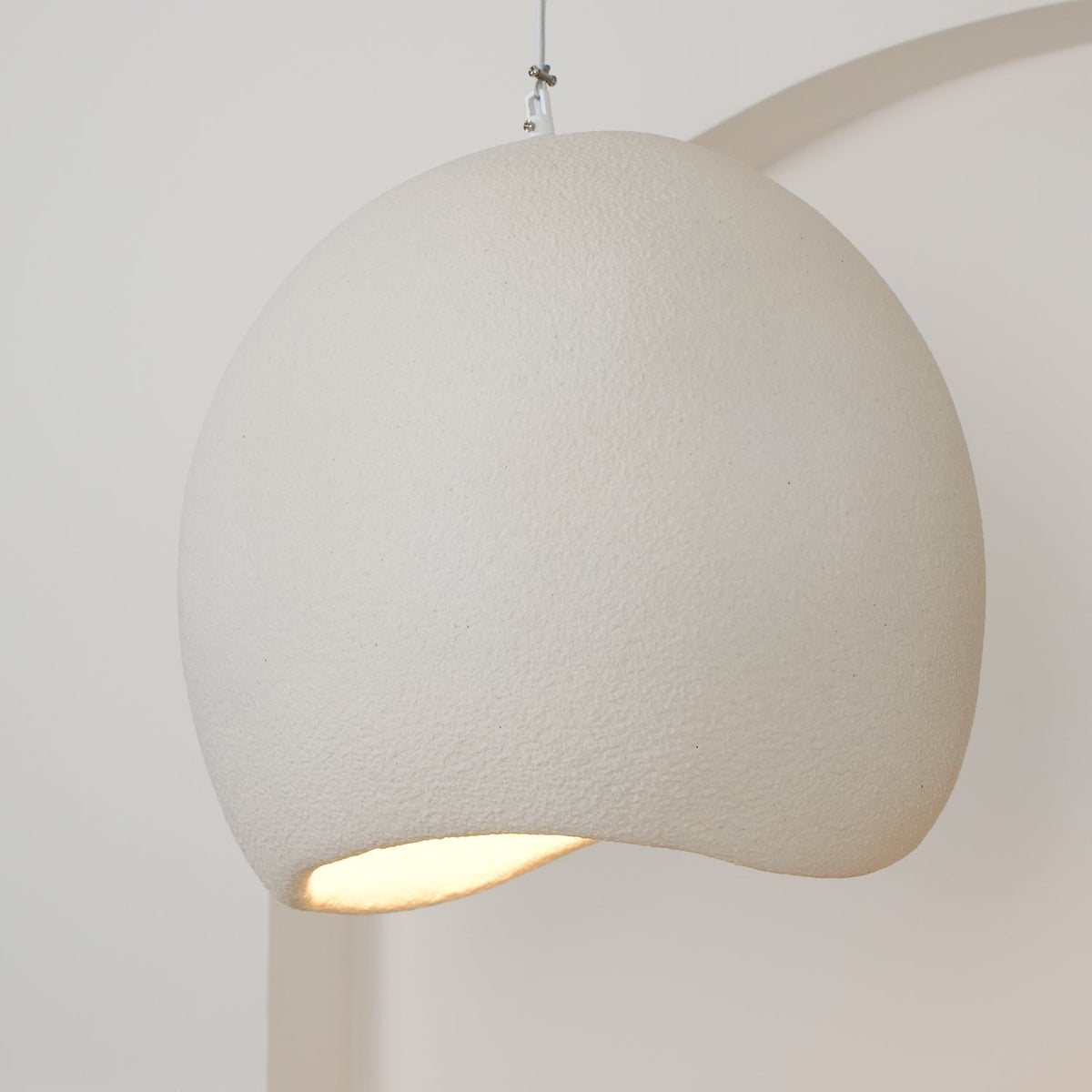 Reloza zeitgenössische minimalistische Kunstharz-Pendelleuchte