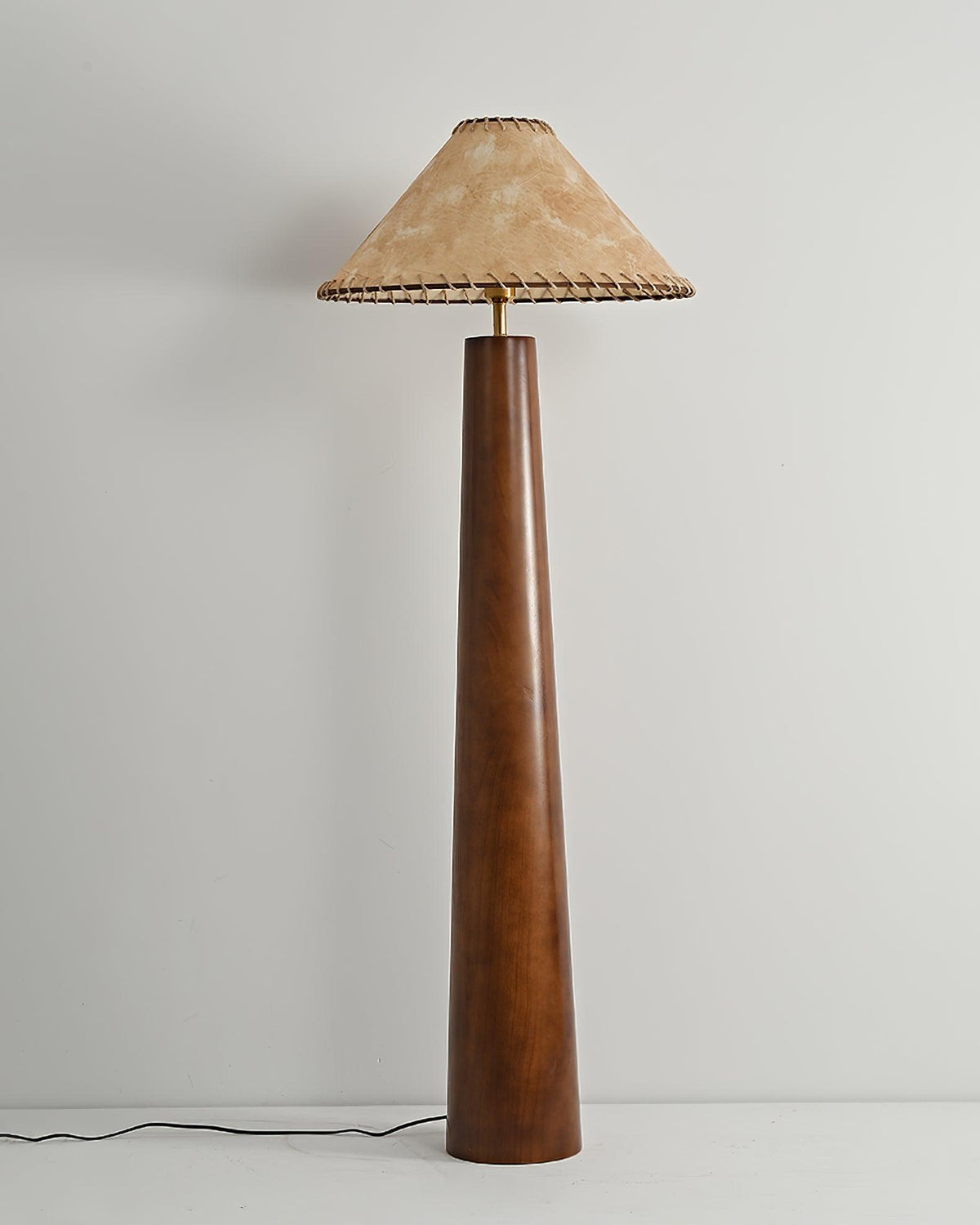 Cedar Stehleuchte