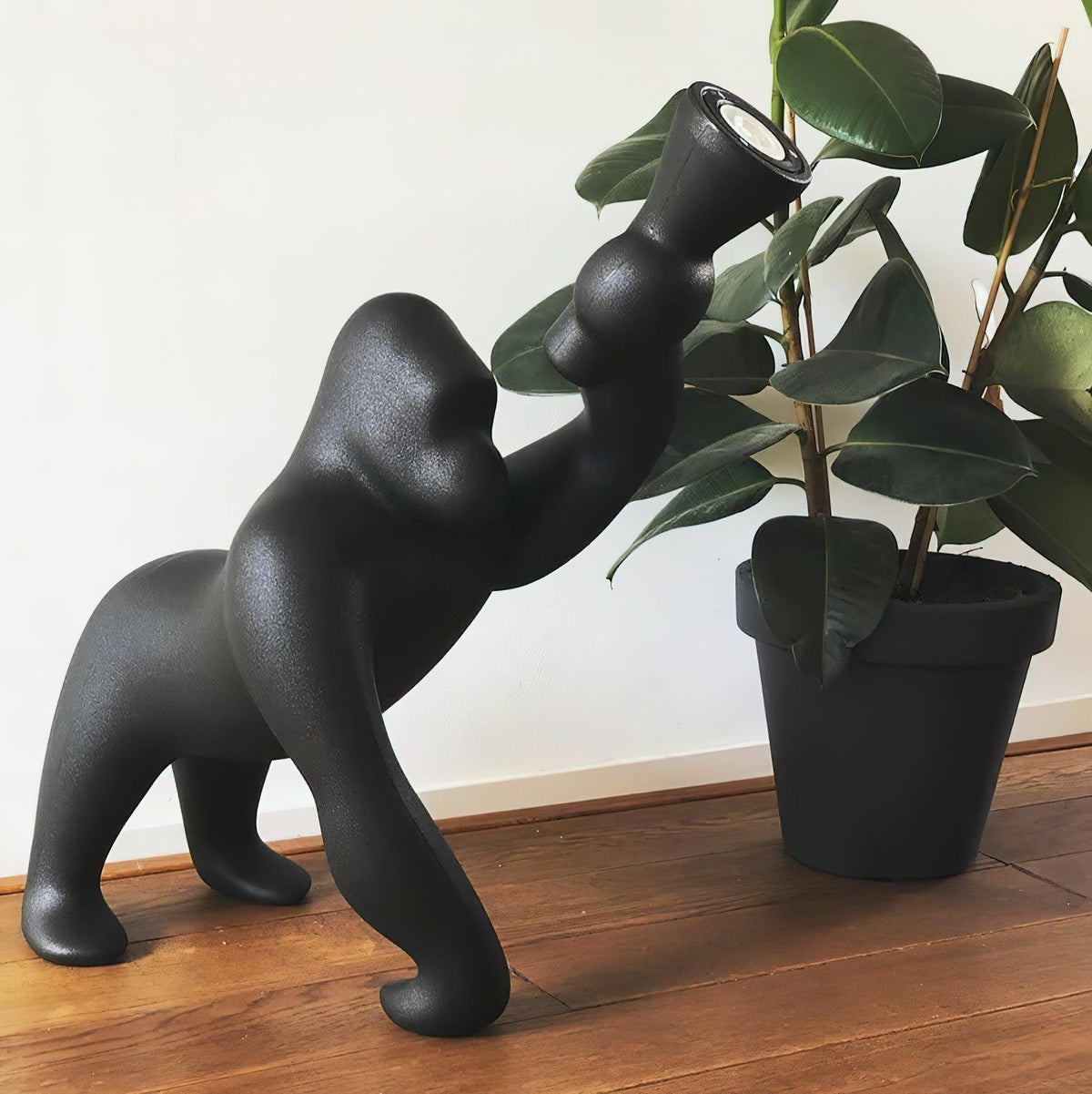 Gorilla Stehleuchte