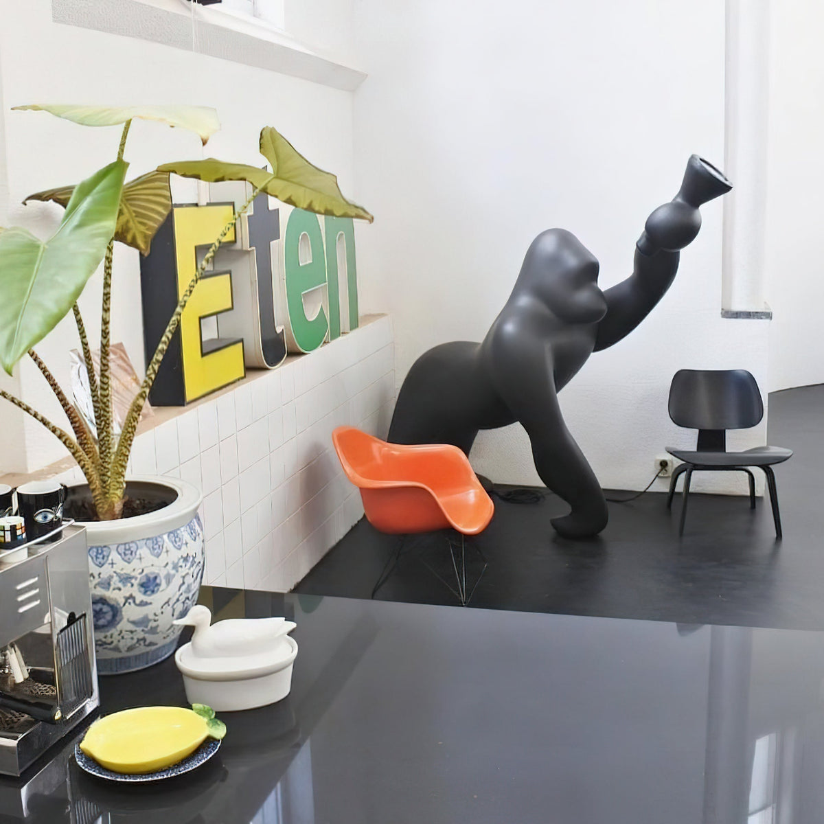 Zasolil Kunstharz Gorilla Stehleuchte