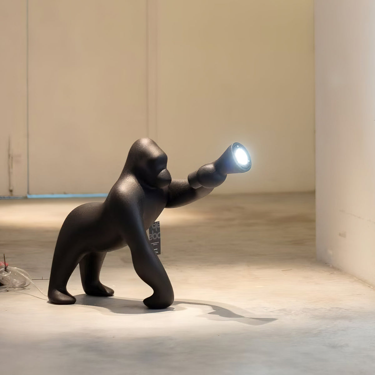 Zasolil Kunstharz Gorilla Stehleuchte