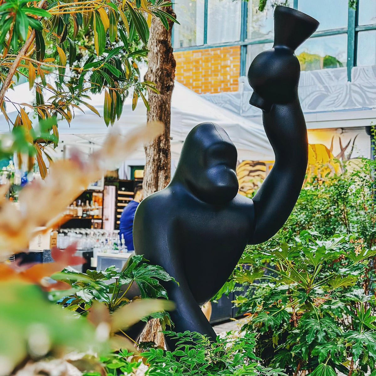 Gorilla Stehleuchte