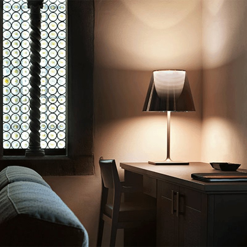 Bravon Kunststoff-Tischlampe