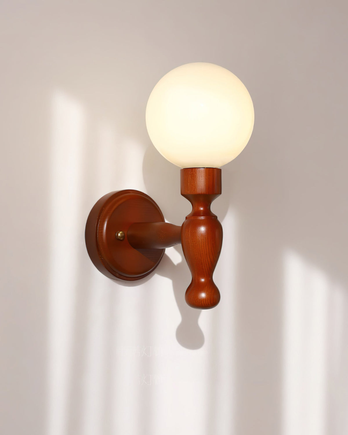Orbel Mapleleaf Wandleuchte aus Holz