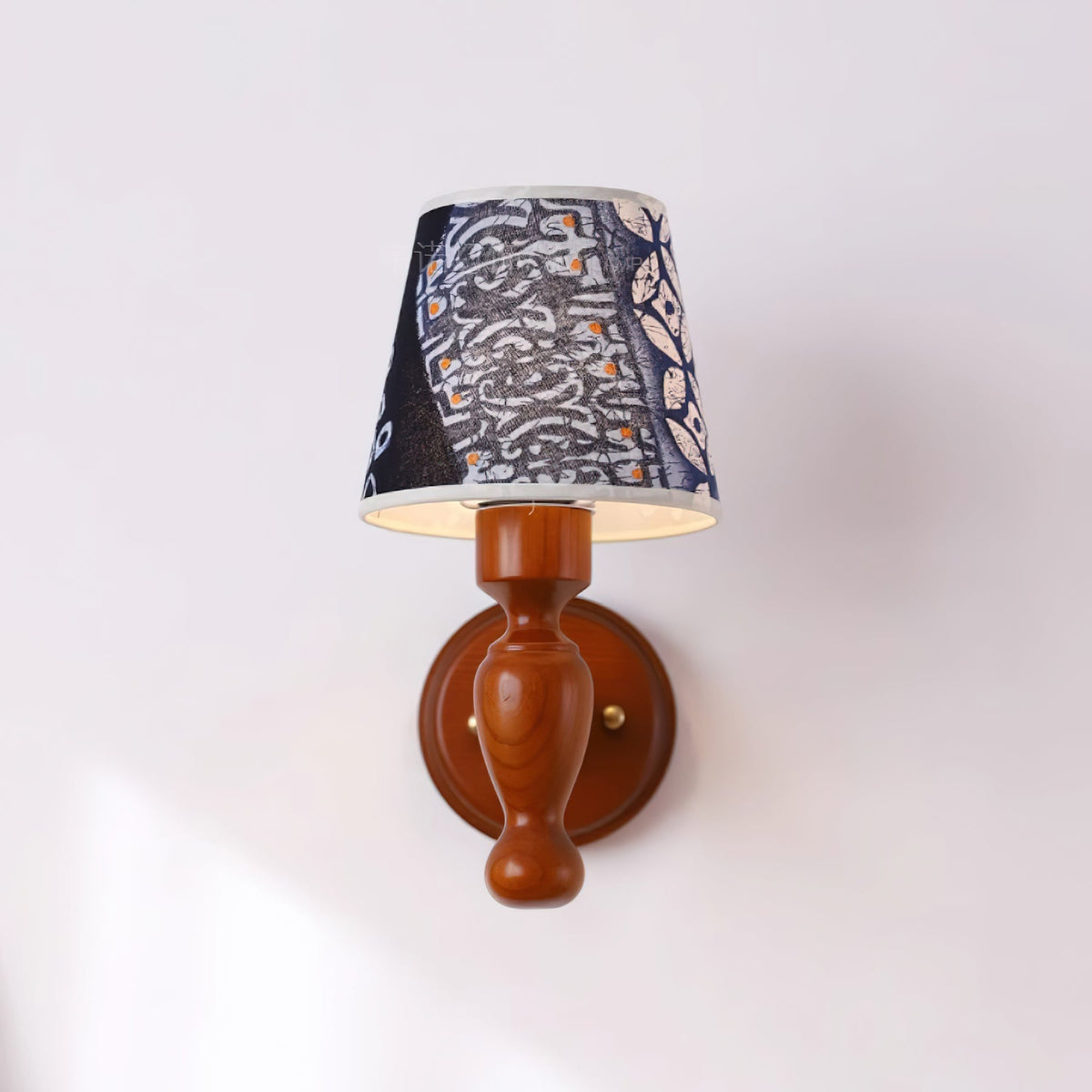 Orbel Mapleleaf Wandleuchte aus Holz