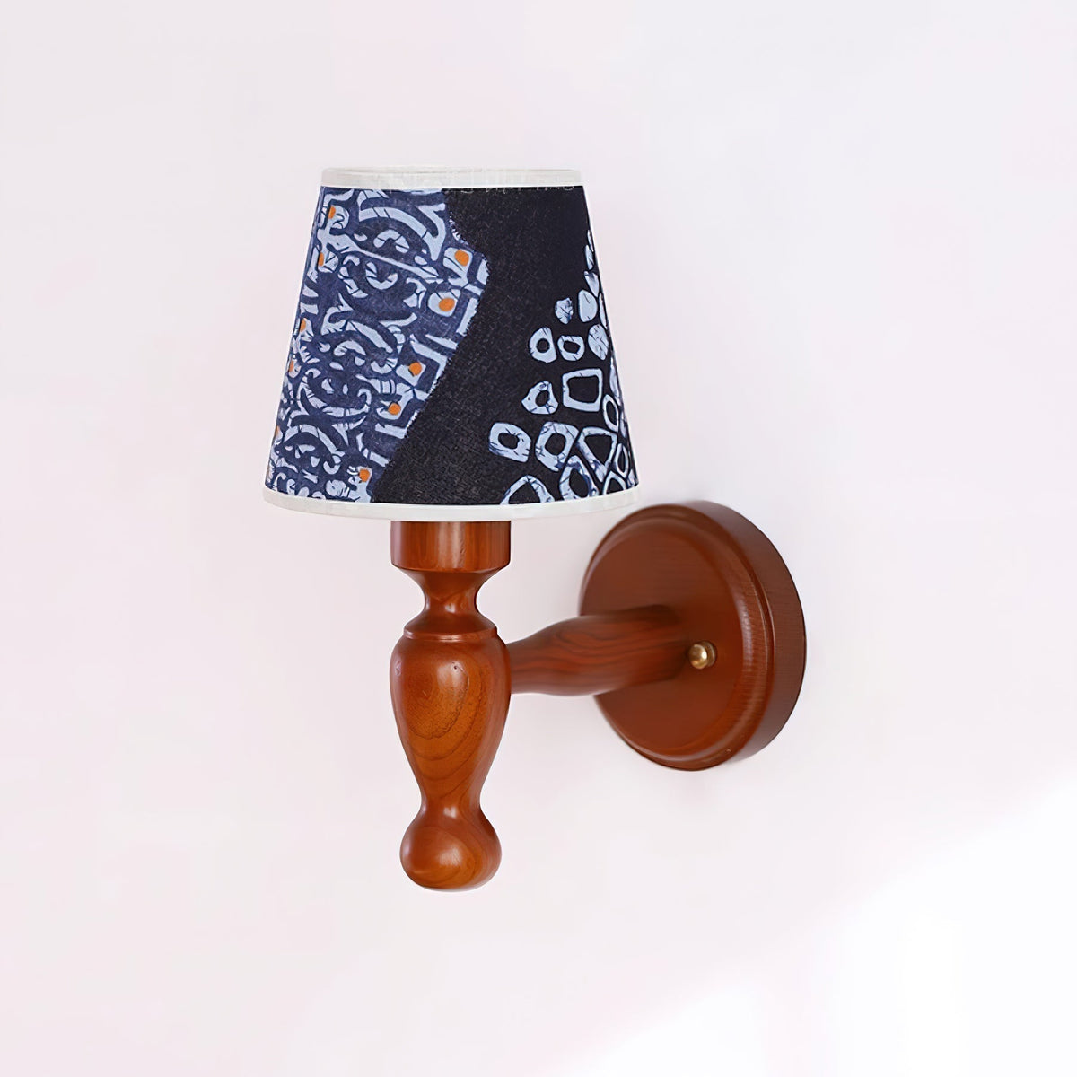 Orbel Mapleleaf Wandleuchte aus Holz