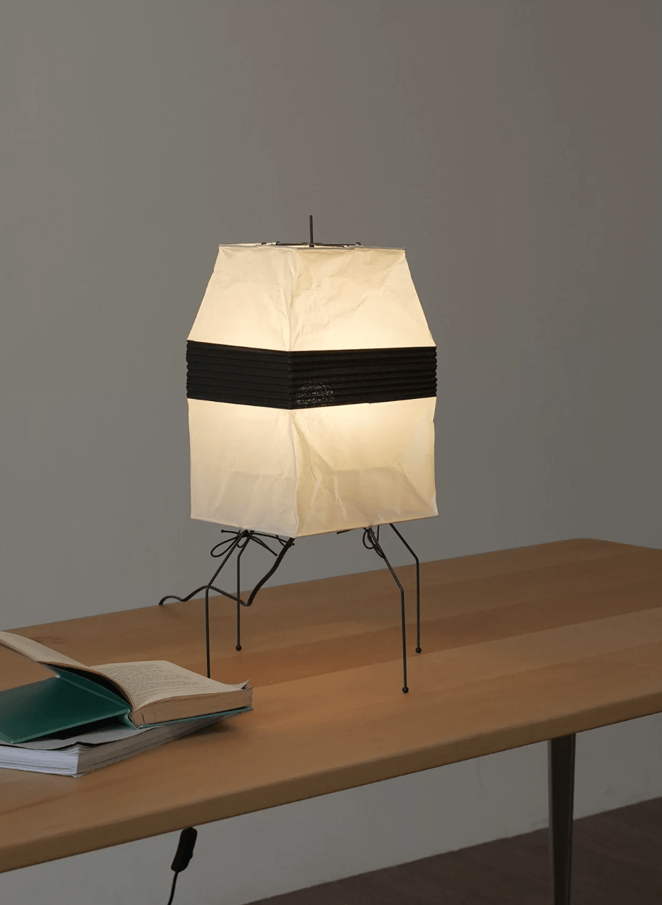 Piaiveria Tisch- & Stehleuchte aus Papier