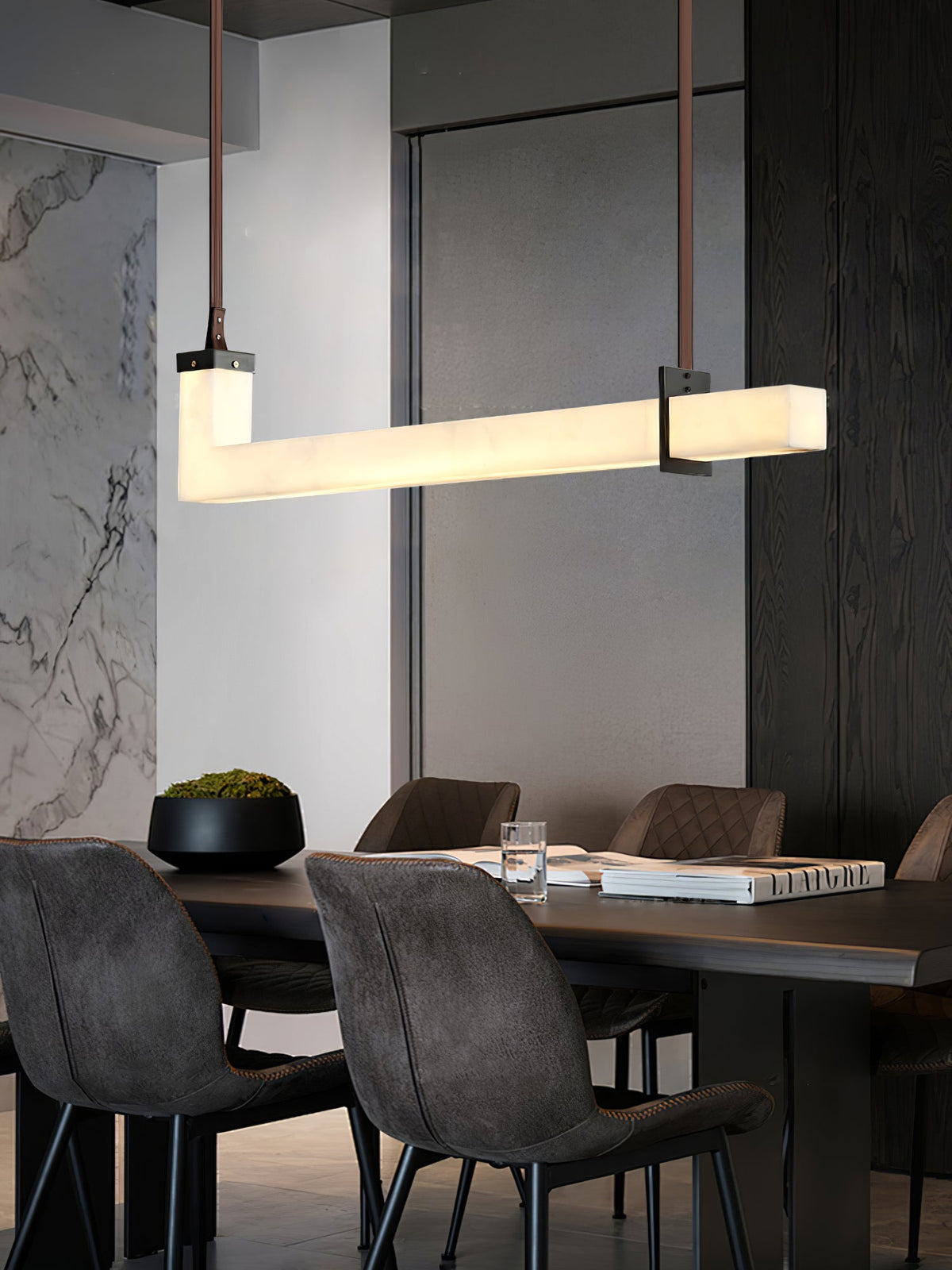 Nivienne lineare Pendelleuchte aus Alabaster