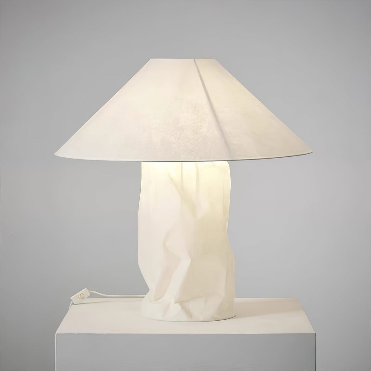 Lalemu Tischlampe aus Papier im künstlerischen Stil