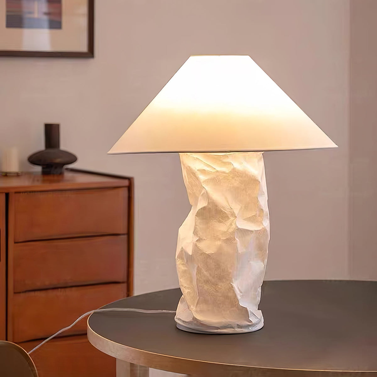 Lalemu Tischlampe aus Papier im künstlerischen Stil