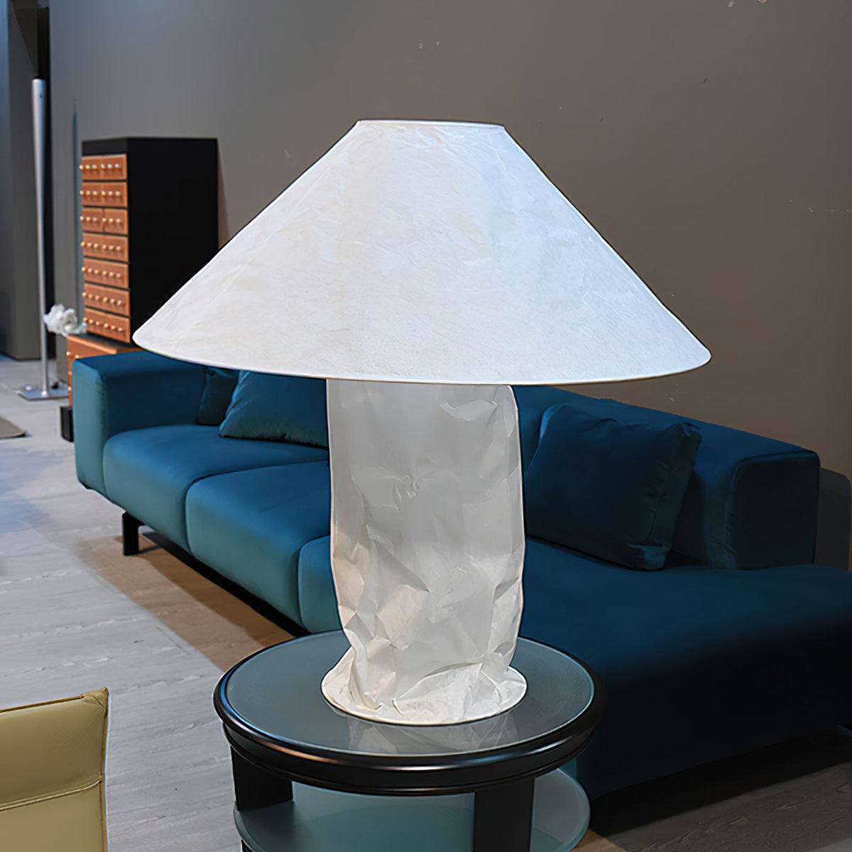 Lalemu Tischlampe aus Papier im künstlerischen Stil