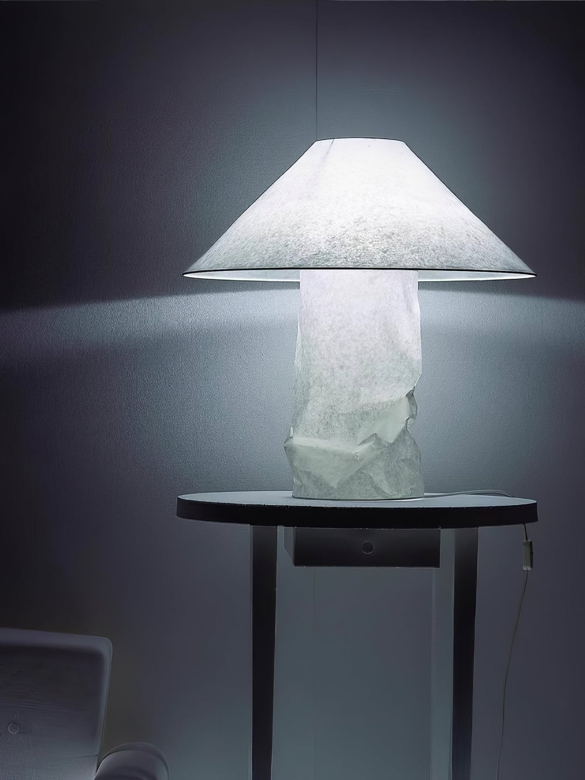 Lalemu Tischlampe aus Papier im künstlerischen Stil