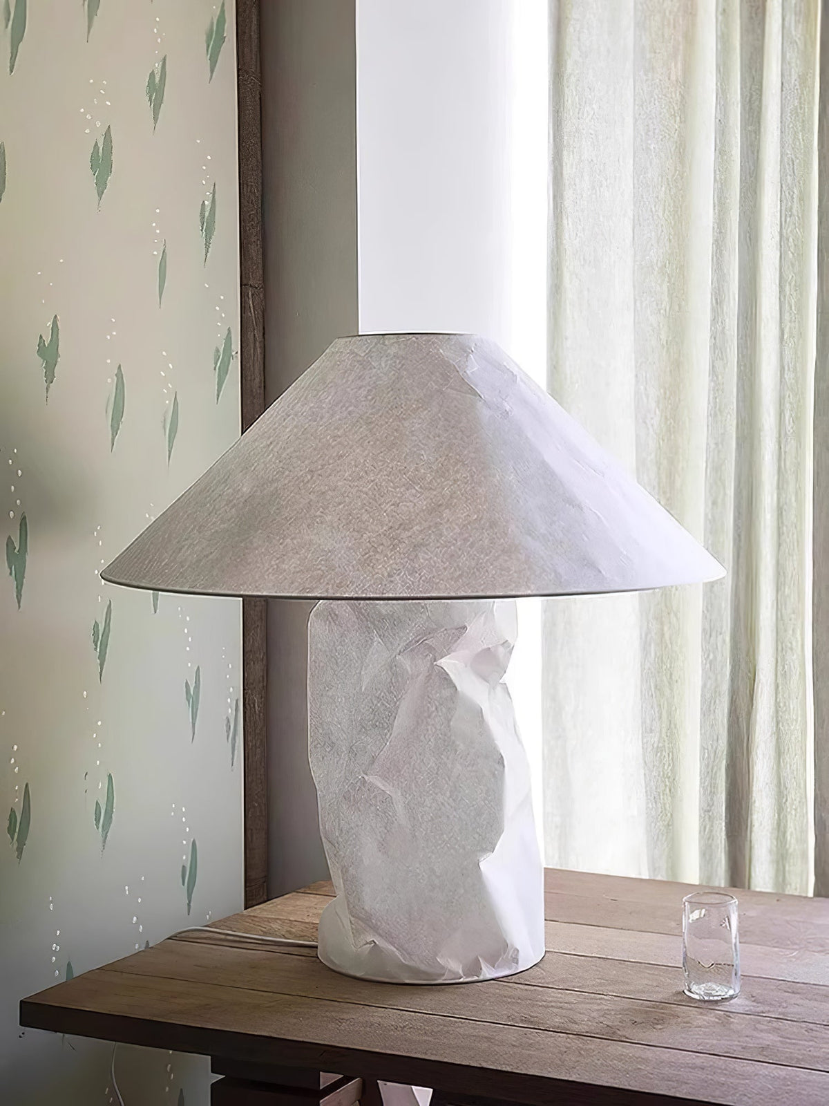 Lalemu Tischlampe aus Papier im künstlerischen Stil