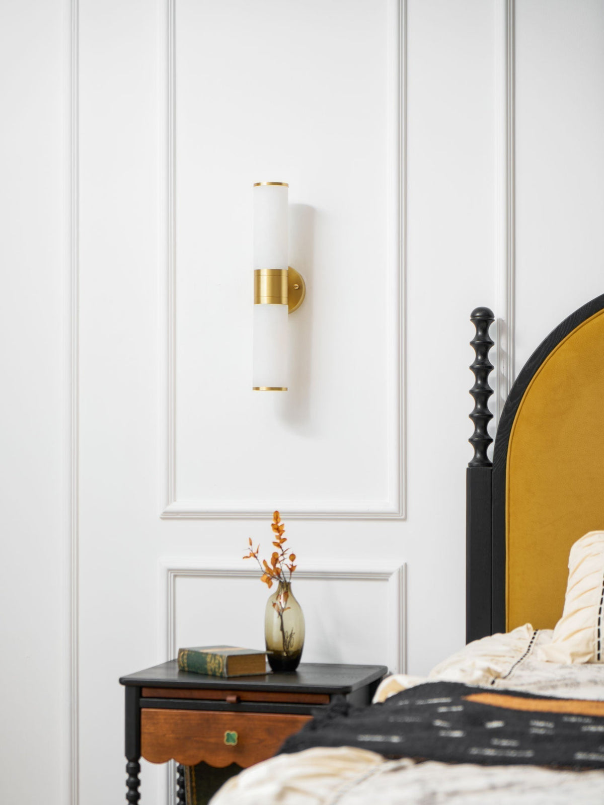 Tira Minimalistische Wandleuchte aus Alabaster