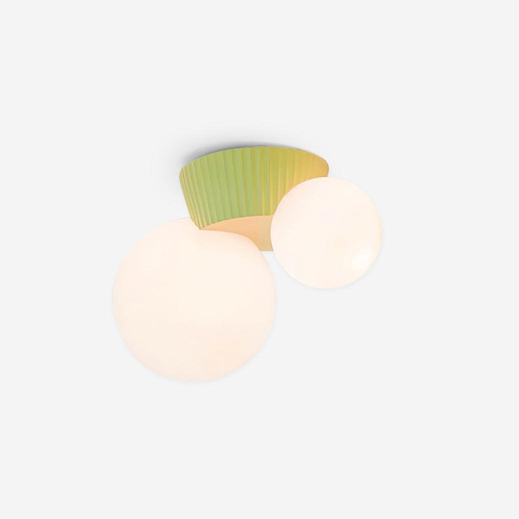 Tovae Deckenleuchte Playful Asymmetry mit dualen Milchglas-Kugeln