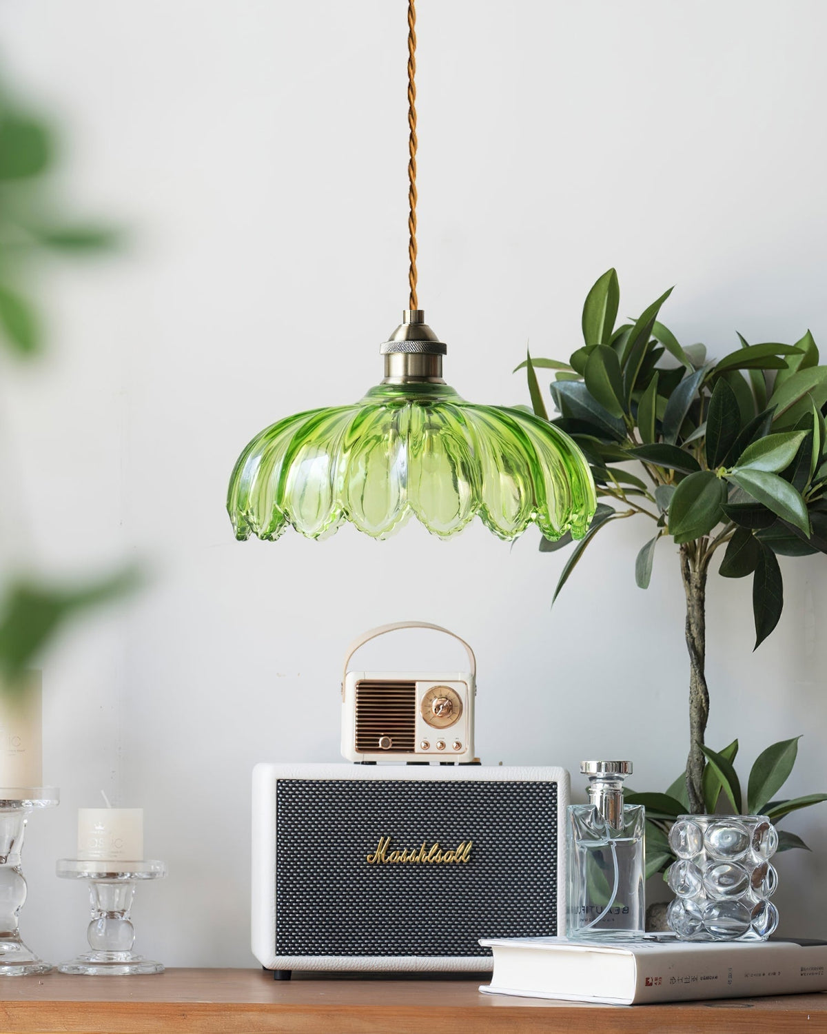 Limea Pendelleuchte aus grünem Glas in Blumenform
