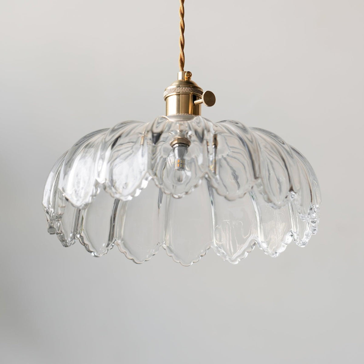 Limea Pendelleuchte aus grünem Glas in Blumenform