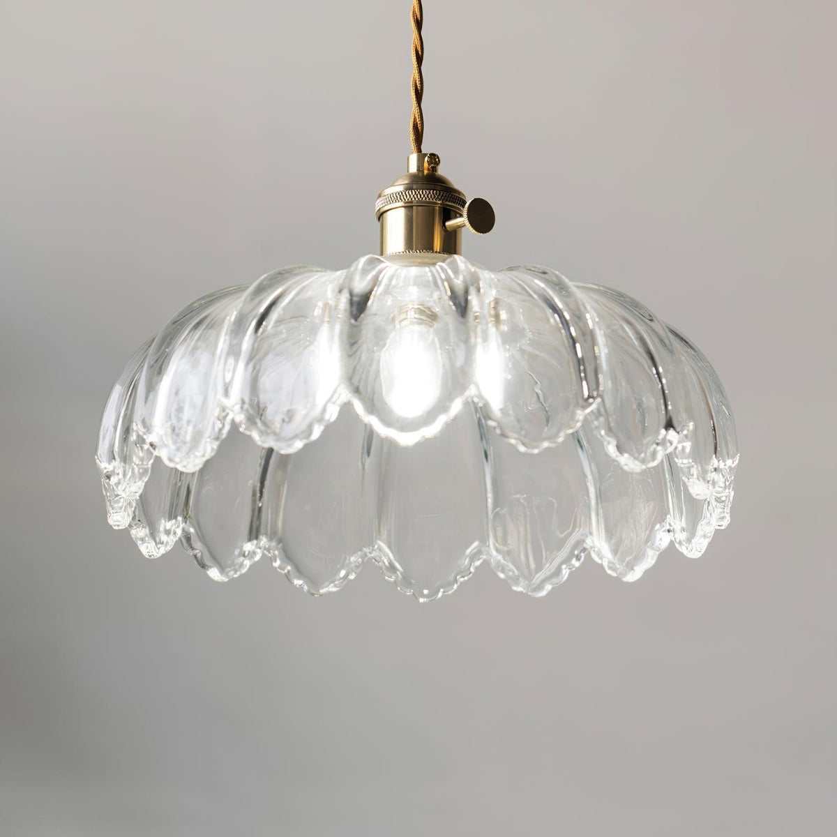 Limea Pendelleuchte aus grünem Glas in Blumenform