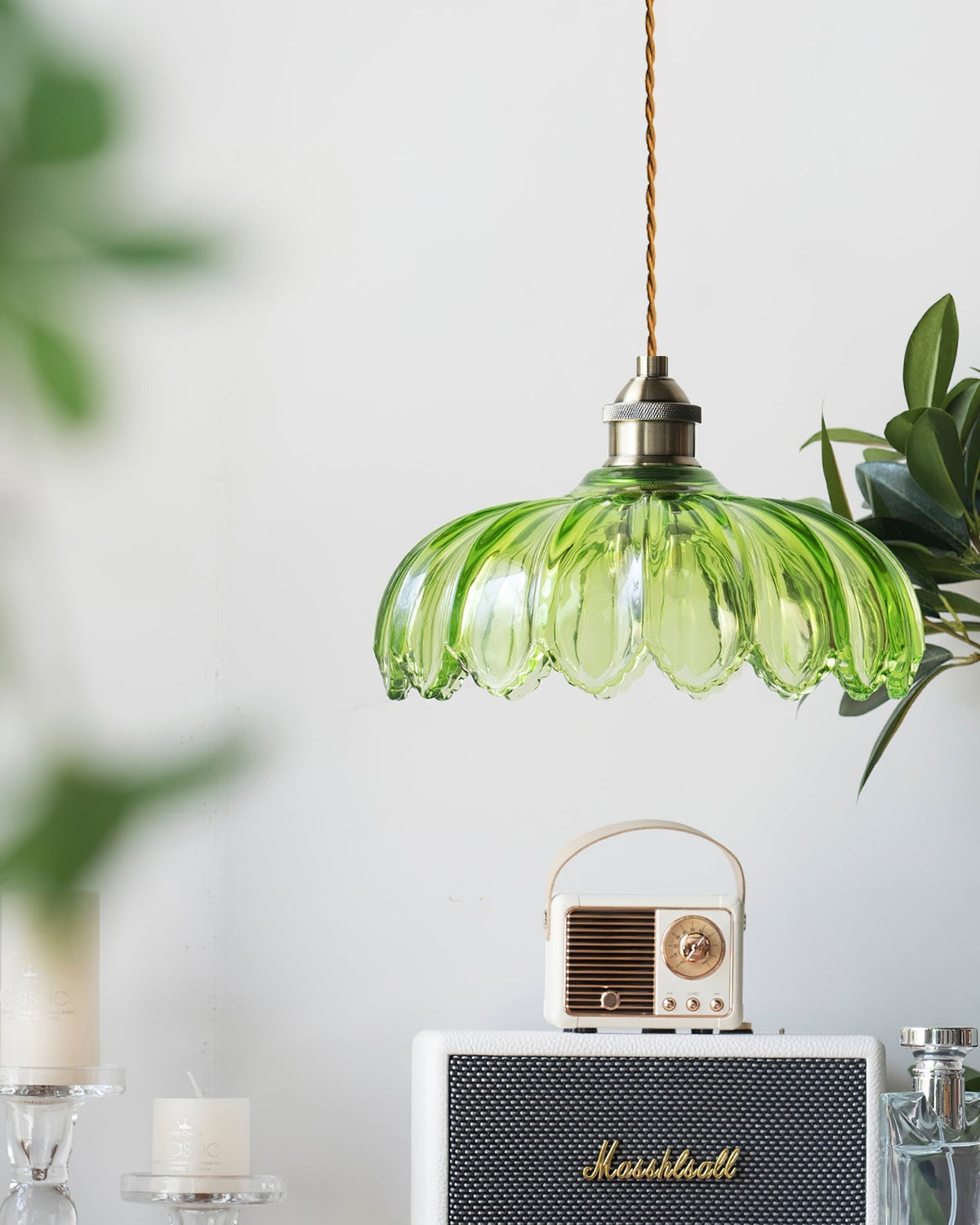 Limea Pendelleuchte aus grünem Glas in Blumenform