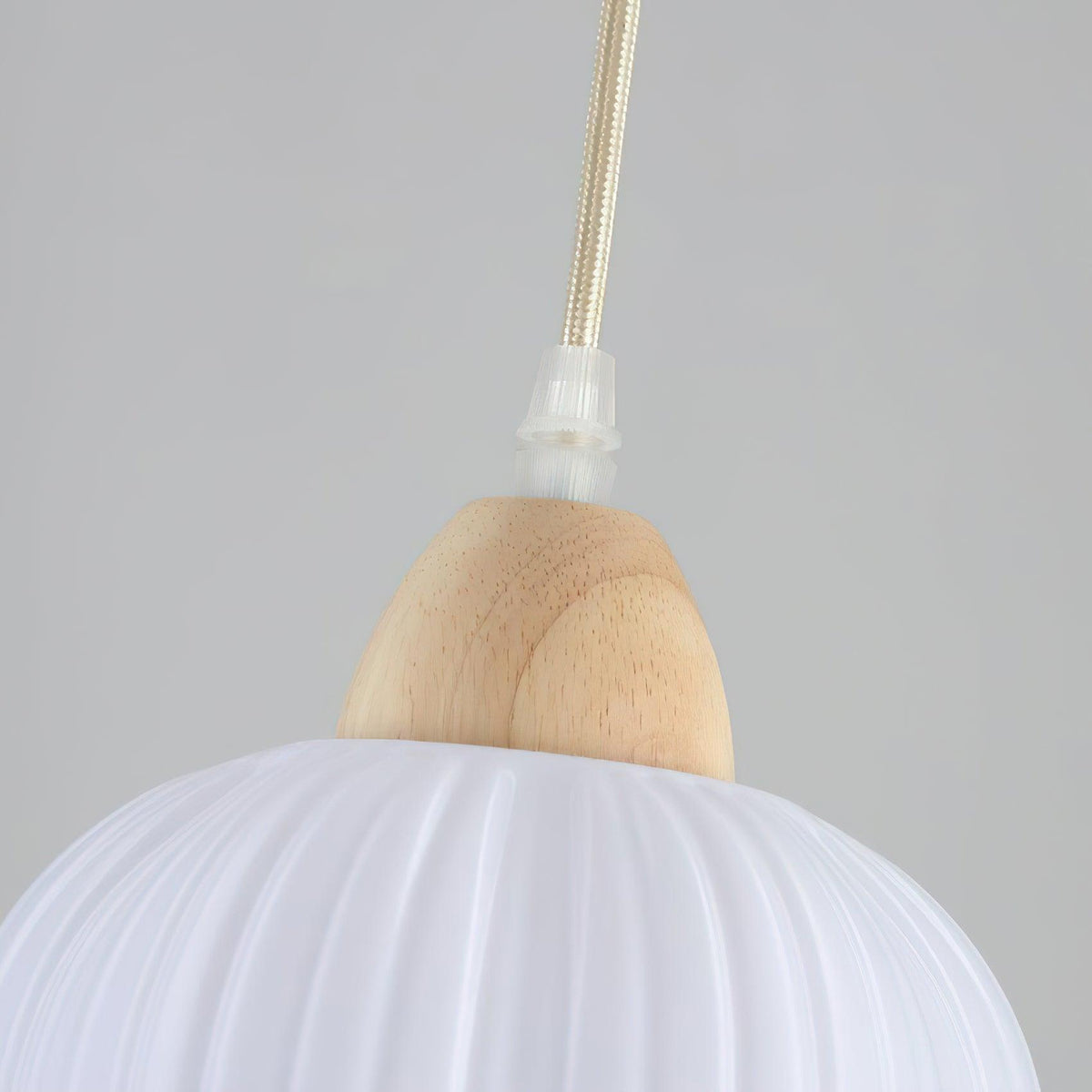 Pumpkin Pendelleuchte aus Holz im modernen Stil