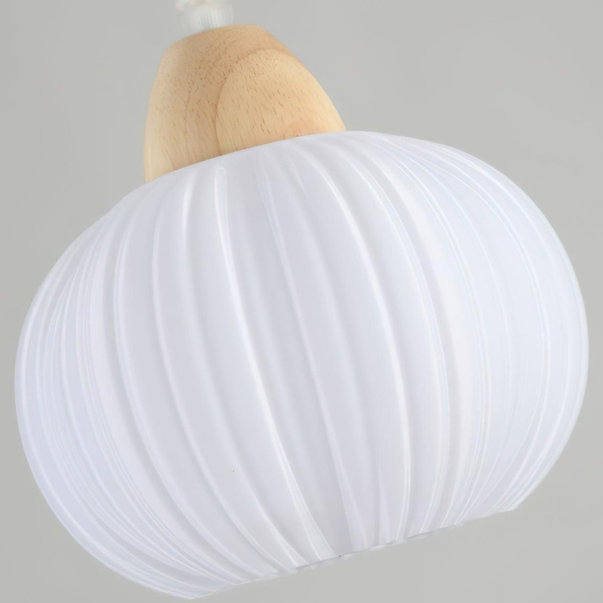 Pumpkin Pendelleuchte aus Holz im modernen Stil