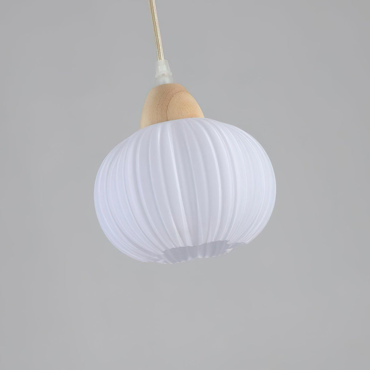 Pumpkin Pendelleuchte aus Holz im modernen Stil