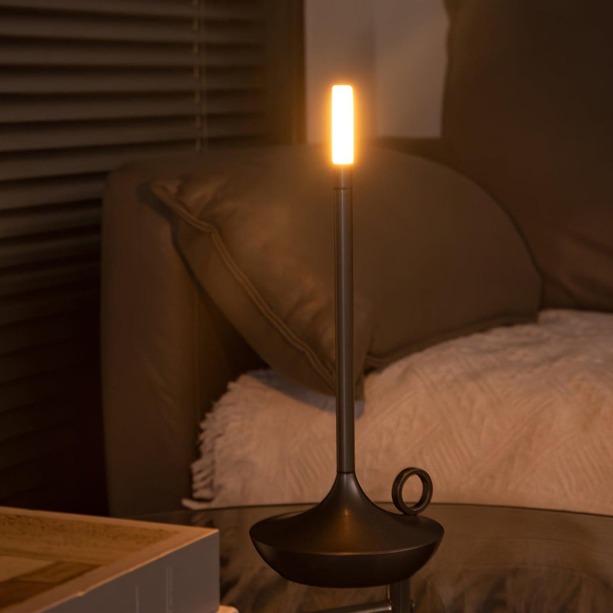 Latin Tischlampe