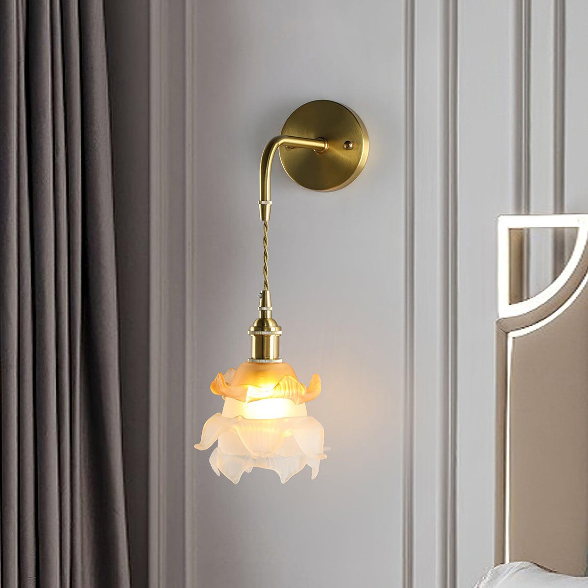 Amarira Premium Elegance Messing-Glas-Wandleuchte