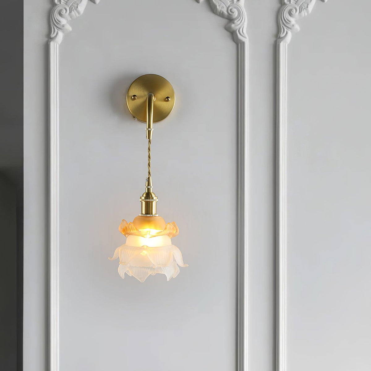 Amarira Premium Elegance Messing-Glas-Wandleuchte