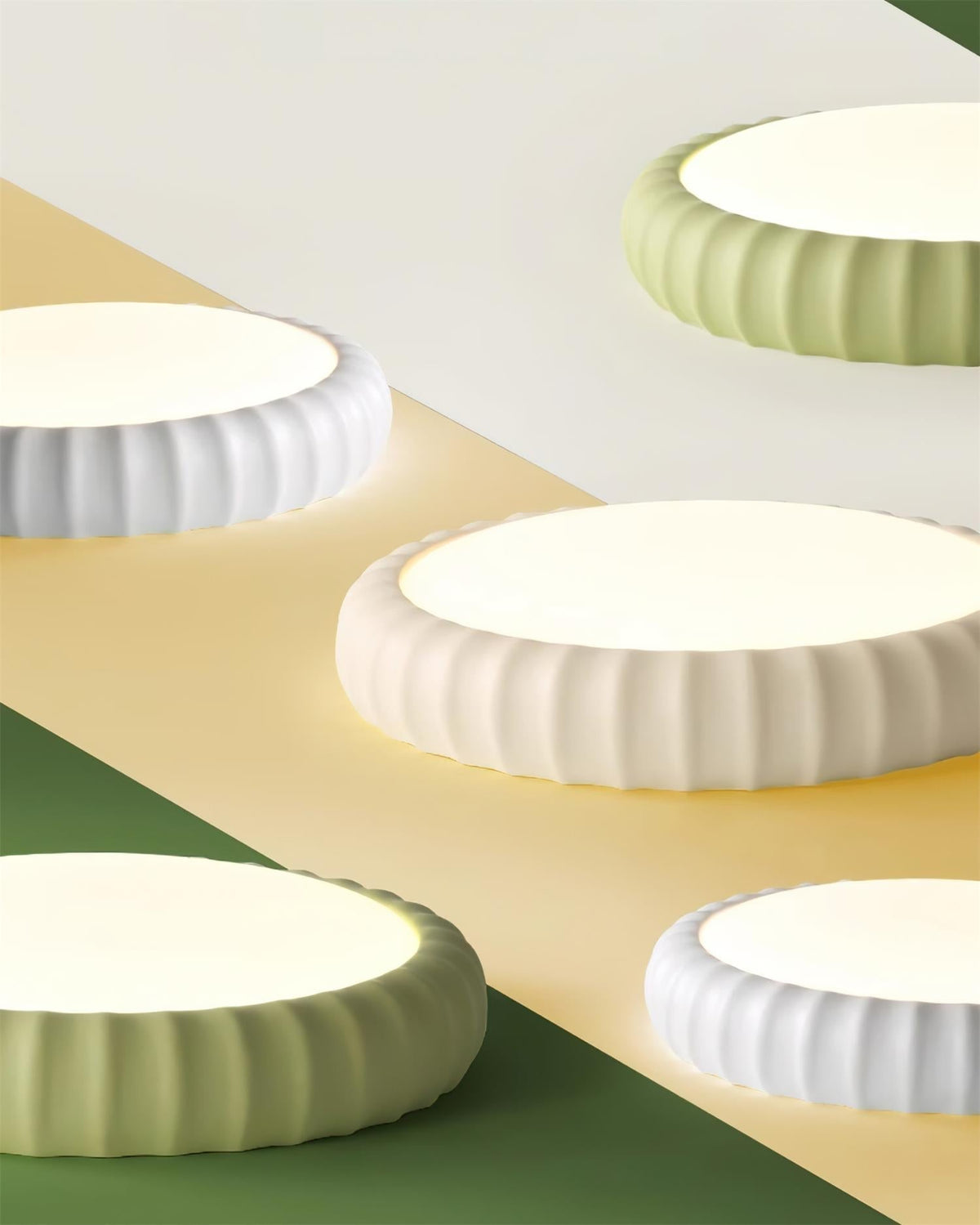 Moderne minimalistische flache Deckenleuchte aus Kunstharz in Soft Green in Grün