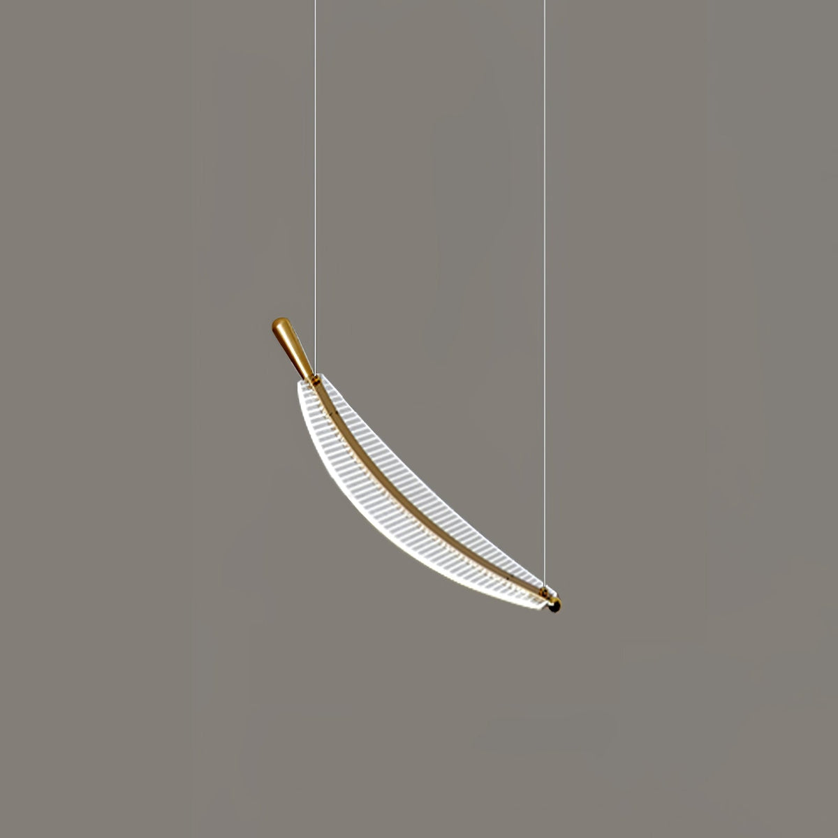 Kuo Kronleuchter aus Acryl in Gold mit zeitgenössischem Design