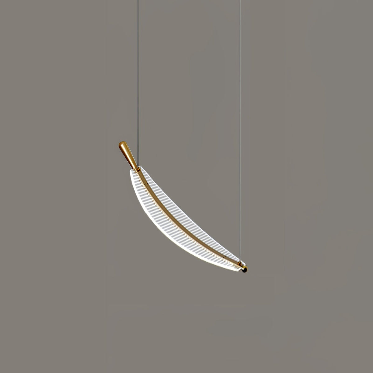 Kuo Kronleuchter aus Acryl in Gold mit zeitgenössischem Design
