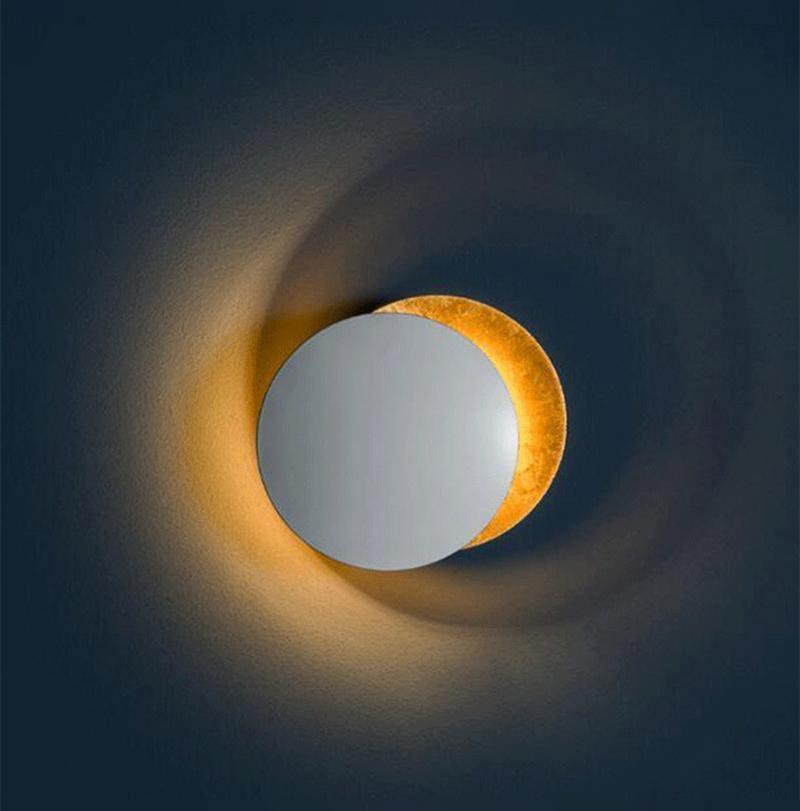 Fioris zeitgenössische minimalistische Kunst-Wandleuchte